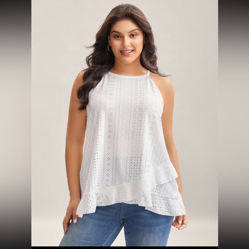 BloomChic Textured Knit Overlap Hem Tank Top – Original White – Size 14–16 (1X)
